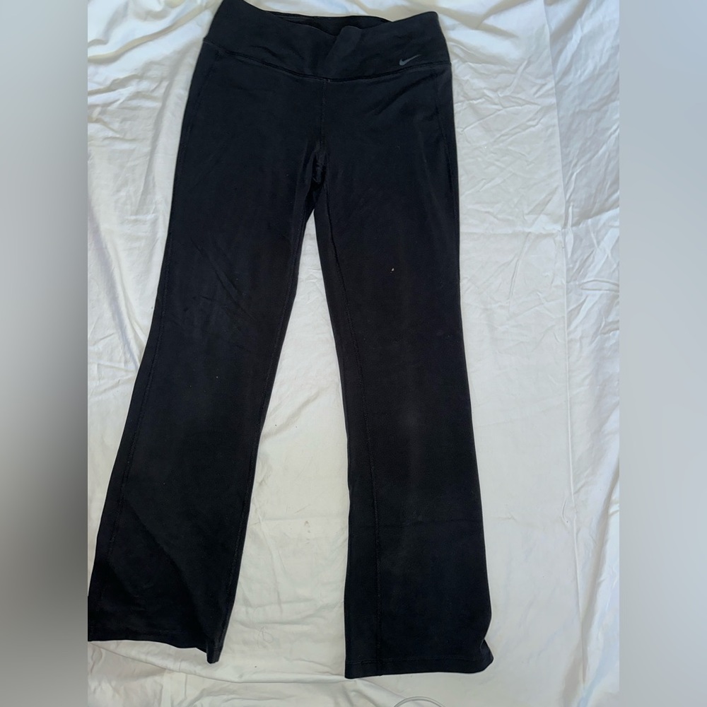 Nike flare leggings